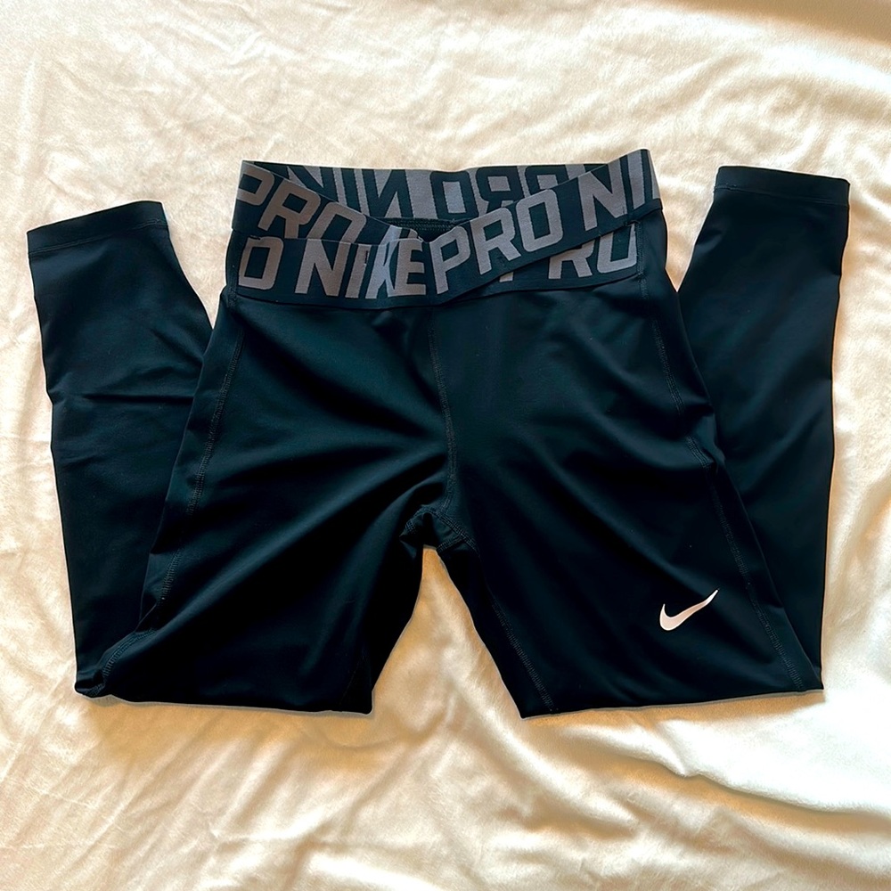 Nike Pro Women’s Leggings